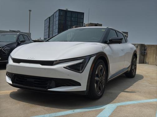 2025 Kia EV6 Wind