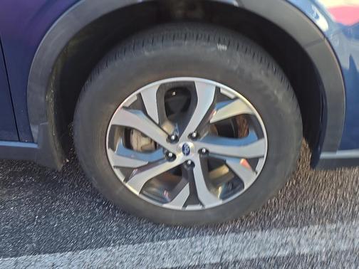 2022 Subaru Outback Touring