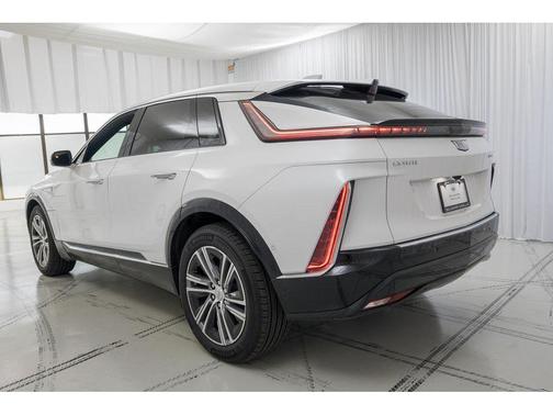 2025 Cadillac LYRIQ Luxury