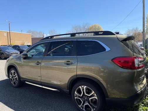 Autumn Green Metallic 2026 Subaru Ascent Limited