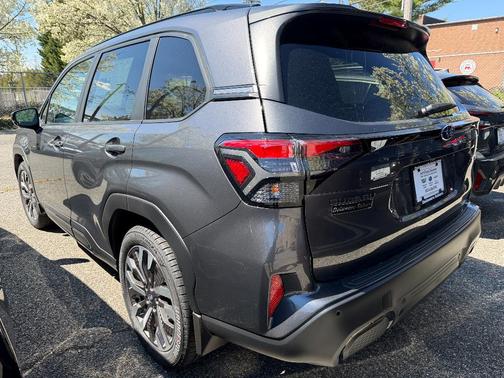 Magnetite Gray Metallic 2026 Subaru Forester Touring