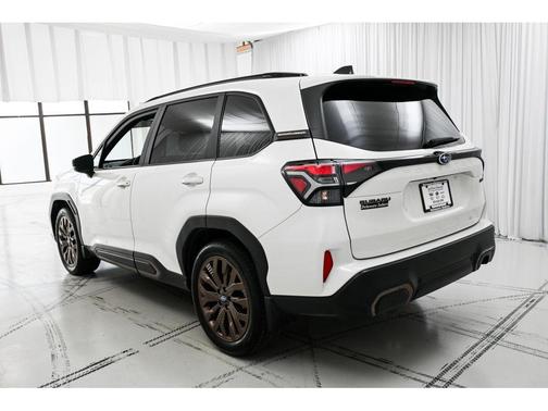 Crystal White Pearl 2025 Subaru Forester Sport