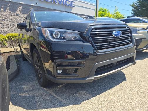 Crystal Black Silica 2022 Subaru Ascent Onyx Edition