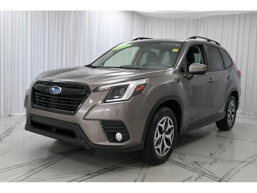 Brilliant Bronze Metallic 2023 Subaru Forester Premium