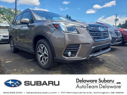 Brilliant Bronze Metallic 2023 Subaru Forester Premium
