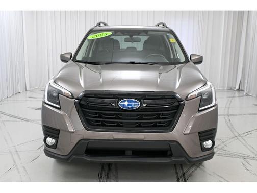 Brilliant Bronze Metallic 2023 Subaru Forester Premium