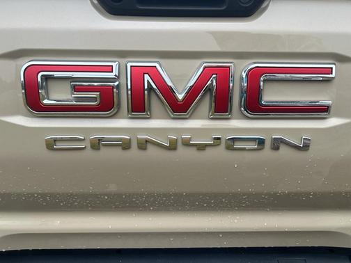 2023 GMC Canyon AT4X