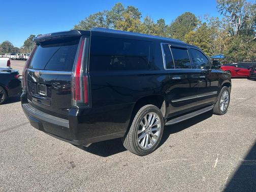 2019 Cadillac Escalade ESV Luxury