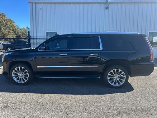 2019 Cadillac Escalade ESV Luxury