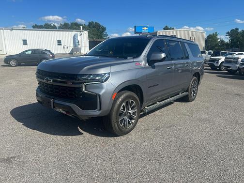 Satin Steel Metallic 2022 Chevrolet Suburban Z71