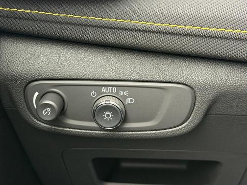 Sterling Gray Metallic 2026 Chevrolet Trailblazer ACTIV