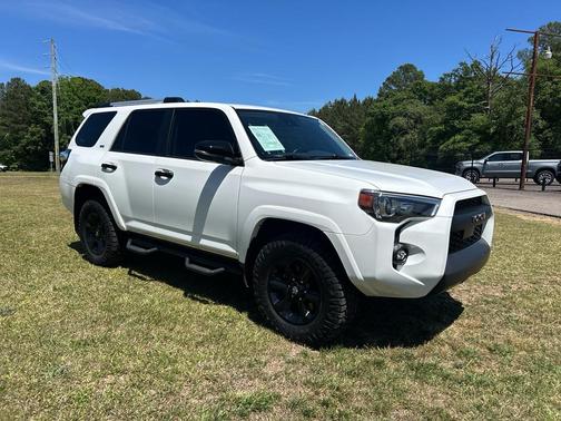 White 2022 Toyota 4Runner SR5 Premium