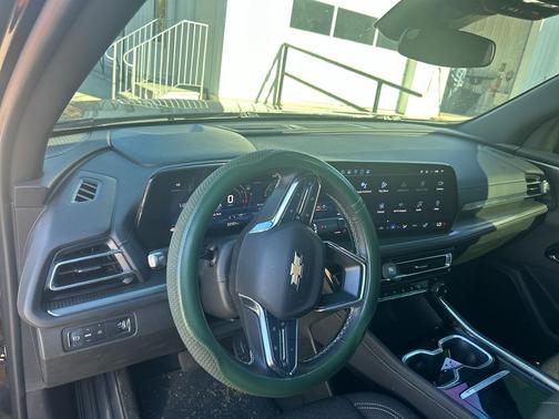 2024 Chevrolet Traverse LS