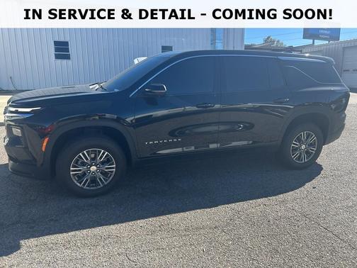 2024 Chevrolet Traverse LS