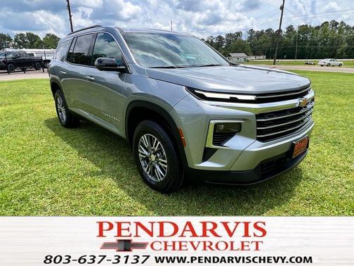 2025 Chevrolet Traverse LT