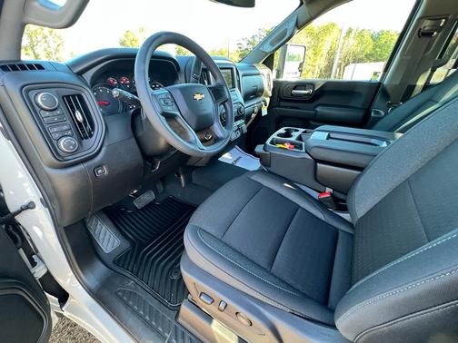 2026 Chevrolet Silverado 2500 Custom