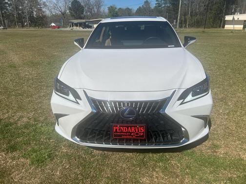 2022 Lexus ES 300h Luxury