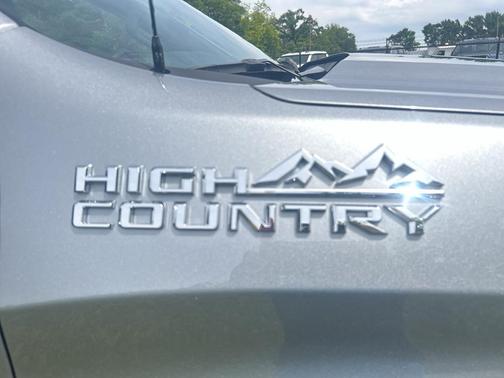 Sterling Gray Metallic 2024 Chevrolet Silverado 1500 High Country