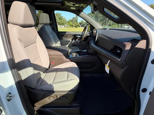 Summit White 2026 Chevrolet Suburban LT