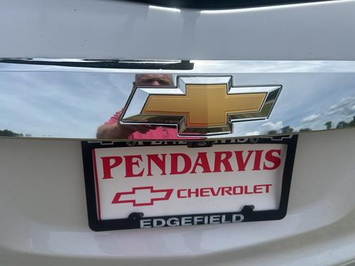 Iridescent Pearl Tricoat 2017 Chevrolet Traverse 1LT