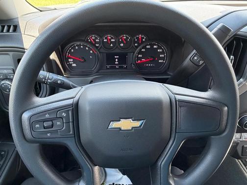 Summit White 2026 Chevrolet Silverado 1500 Custom