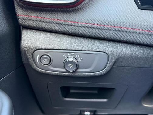 White Sand 2026 Chevrolet Trailblazer RS