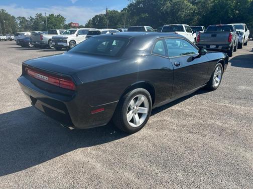 2012 Dodge Challenger SXT