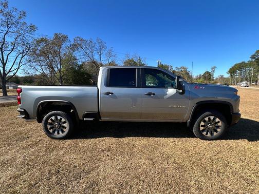2026 Chevrolet Silverado 2500 Custom