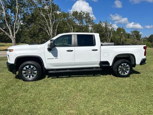 2022 Chevrolet Silverado 2500 Custom