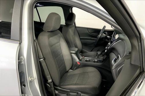 Silver Ice Metallic 2022 Chevrolet Equinox 1LT