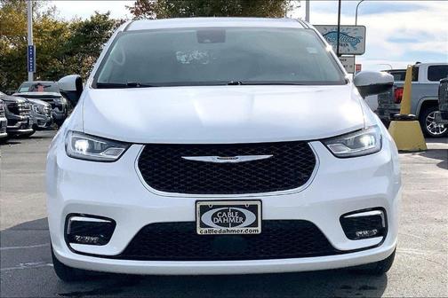 2023 Chrysler Pacifica Touring-L