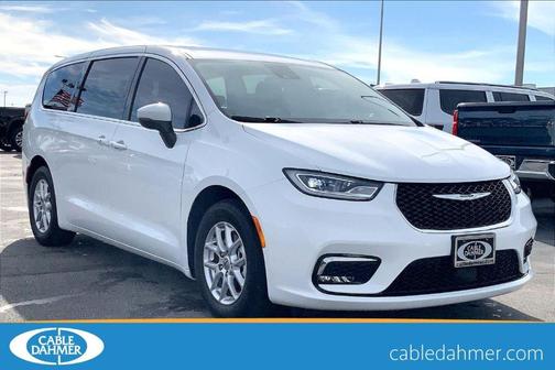 2023 Chrysler Pacifica Touring-L