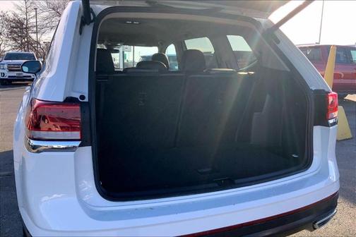 2024 Volkswagen Atlas 2.0T SE w/Technology