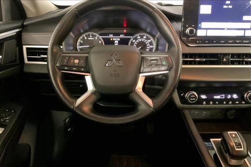 2024 Mitsubishi Outlander SE Black Edition