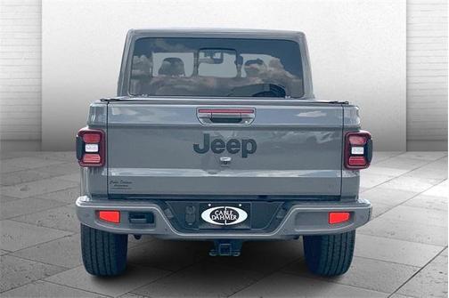 2022 Jeep Gladiator Overland