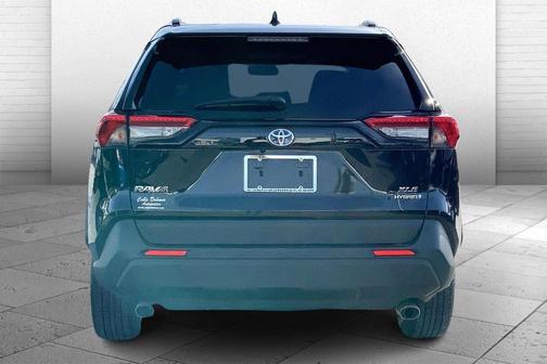 2024 Toyota RAV4 Hybrid XLE Premium