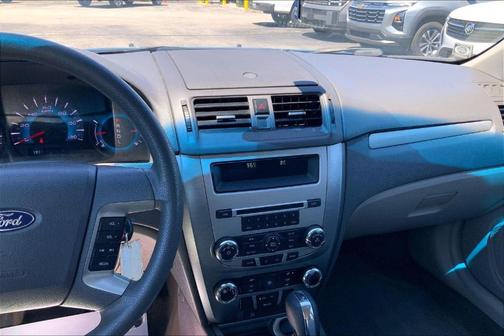 Black 2012 Ford Fusion SE