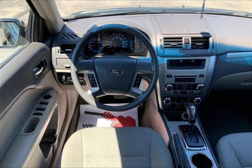Black 2012 Ford Fusion SE
