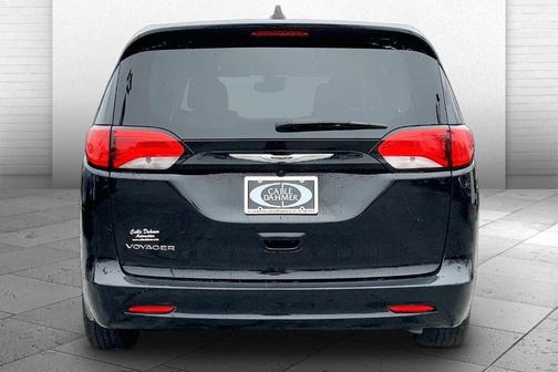 2024 Chrysler Voyager LX