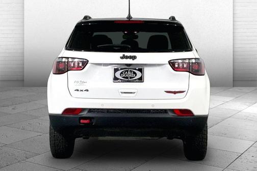 Bright White Clearcoat 2025 Jeep Compass Trailhawk