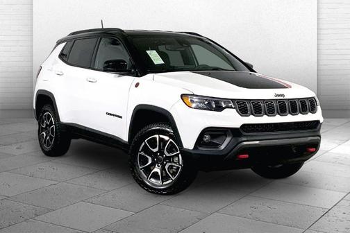 Bright White Clearcoat 2025 Jeep Compass Trailhawk