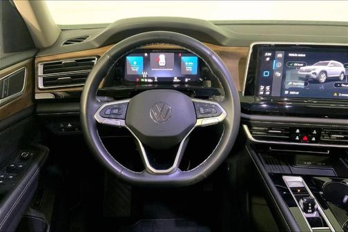Pure White 2025 Volkswagen Atlas 2.0T SE
