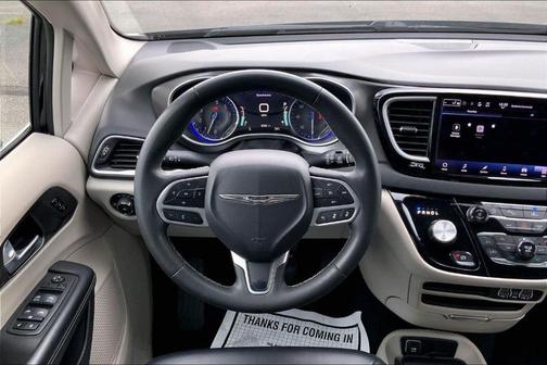Diamond Black 2024 Chrysler Pacifica Touring-L
