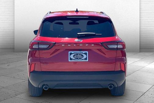 Rapid Red Metallic Tinted Clearcoat 2025 Ford Escape ST-Line