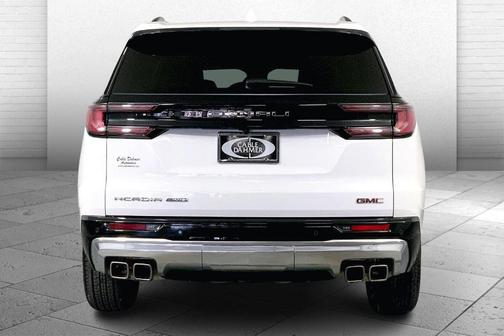 2024 GMC Acadia Denali