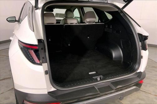 White Pearl 2024 Hyundai TUCSON Limited