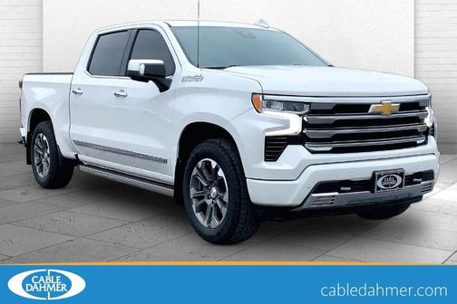Iridescent Pearl Tricoat 2023 Chevrolet Silverado 1500 High Country