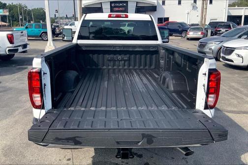 2025 GMC Sierra 2500 SLE