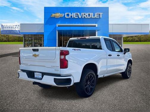 2025 Chevrolet Silverado 1500 Custom