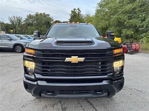 2024 Chevrolet Silverado 2500 Custom